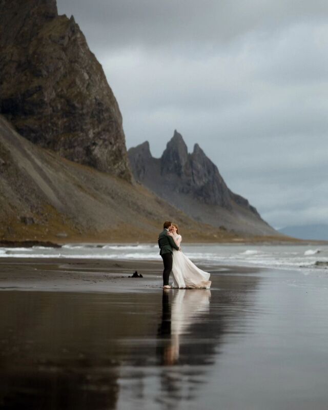 Some frames from our wonderful adventure in the south-east of Iceland last fall, with @siggif96 and @mariavonp 💚 

Shout-out to our amazing team :
Planner @lovina.weddings 
Video @jamessmithfilms
Florist @amor_blom 
Dress @atelier_miss_blanche
Jewellery @dalou_jewelry
Men's accessories @annadezet

#elopement #elopementphotographer #icelandelopement #icelandelopementphotographer #iceland #exploreiceland #adventure #lovestory